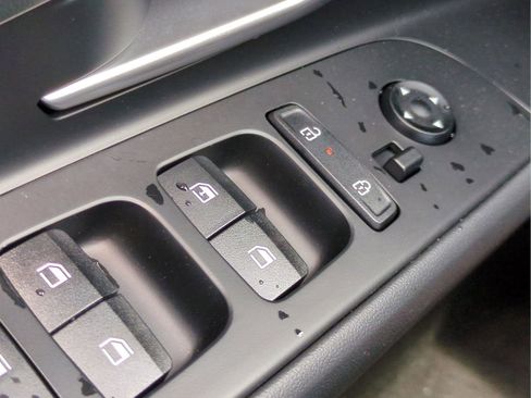 New 2025 Hyundai Elantra SE FWD image 38