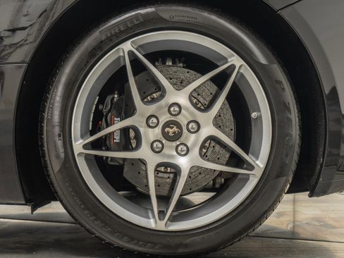 Used 2011 Ferrari California image 11