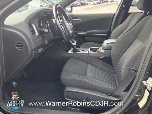 Used 2023 Dodge Charger SXT RWD image 5