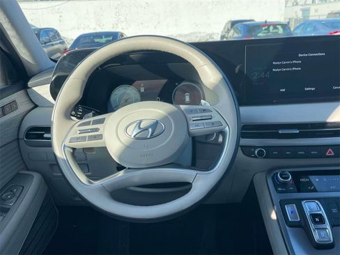 Used 2024 Hyundai Palisade Calligraphy image 15