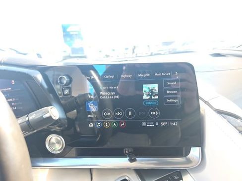 Used 2021 Chevrolet Corvette Stingray Premium Conv w/ Z51 Performance Package image 21