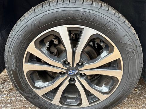 Used 2021 Subaru Forester Limited image 10