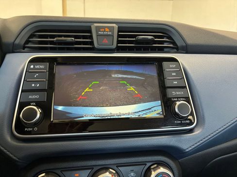 Used 2025 Nissan Versa SV FWD image 22