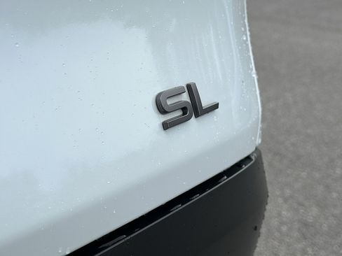 Used 2025 Nissan Murano SL image 9