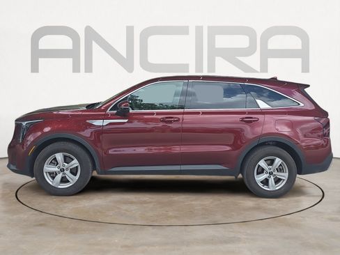 Certified 2025 Kia Sorento LX FWD image 5