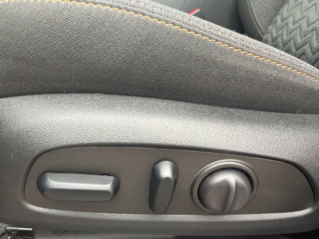 Used 2023 Chevrolet Equinox LT FWD image 15