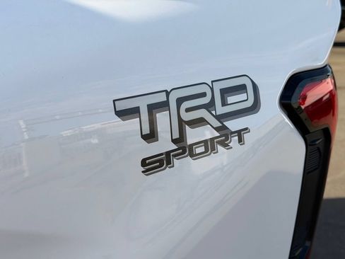 Used 2024 Toyota Tacoma TRD Sport w/ TRD Sport Upgrade Package RWD image 8