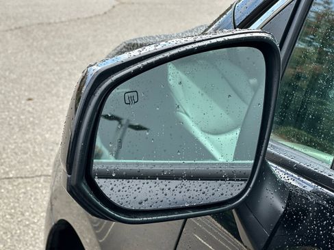 Used 2023 Toyota Sienna XLE image 54