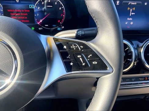 Used 2025 Mercedes-Benz GLA 250 4MATIC image 20