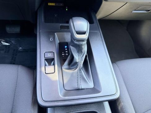 Used 2026 Toyota Corolla Cross LE FWD image 23