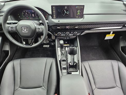 Used 2025 Honda Accord Sport image 36