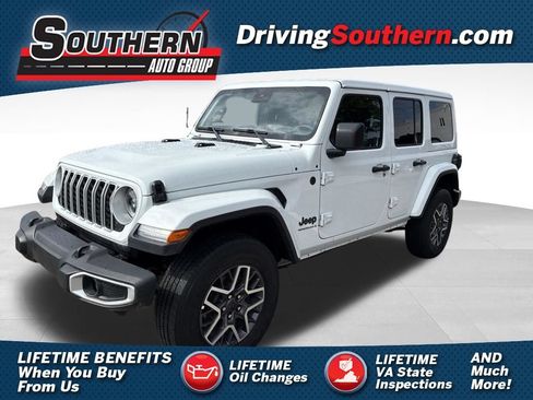 Used 2025 Jeep Wrangler Unlimited Sahara AWD/4WD image 1