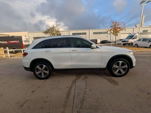 Used 2022 Mercedes-Benz GLC 300 4MATIC image 4