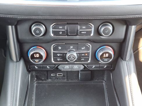 Used 2022 Chevrolet Tahoe Z71 w/ Z71 Off-Road Package image 20