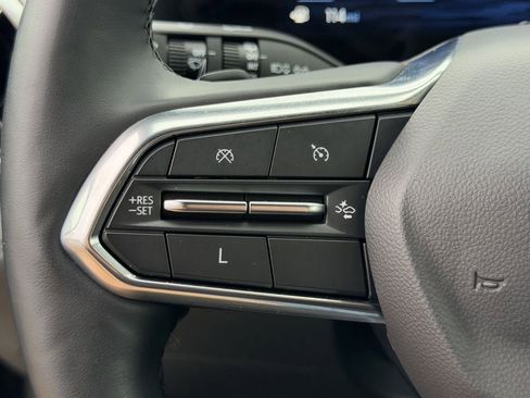 Used 2025 Chevrolet Equinox LT FWD image 23