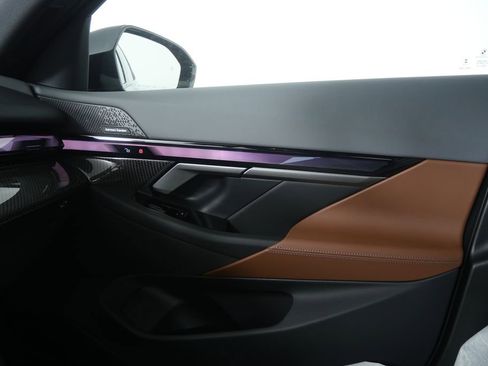 New 2026 BMW i5 eDrive40 w/ M Sport Package image 21