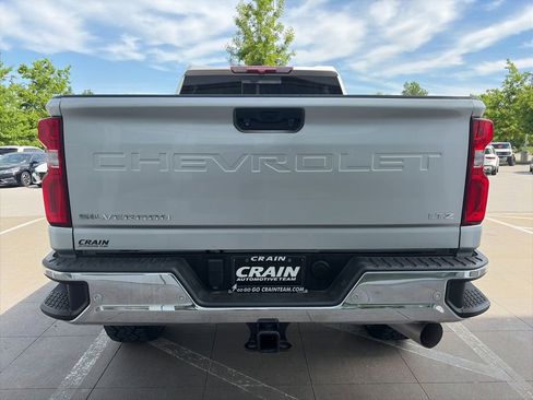 Used 2023 Chevrolet Silverado 2500 LTZ w/ LTZ Convenience Package AWD/4WD image 7