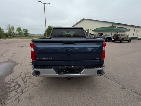 Used 2019 Chevrolet Silverado 1500 LT w/ Convenience Package AWD/4WD image 6