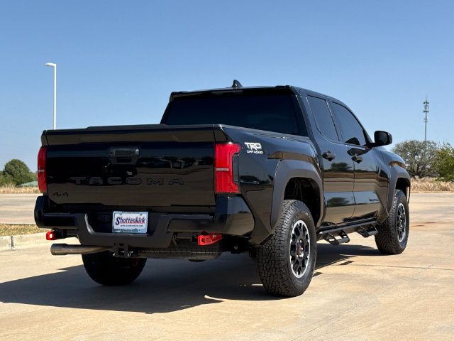Used 2025 Toyota Tacoma TRD Off-Road AWD/4WD image 9