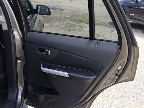 Used 2013 Ford Edge SEL image 14