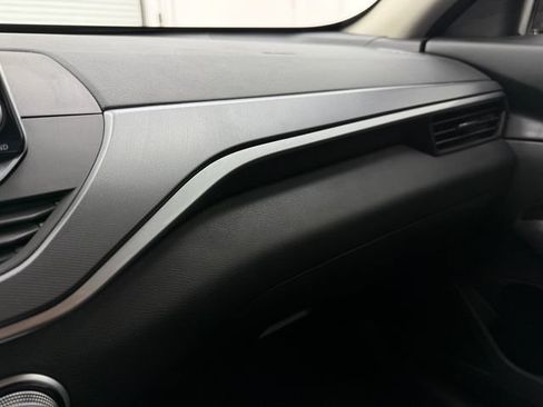 Used 2024 Nissan Altima 2.5 SR FWD image 23