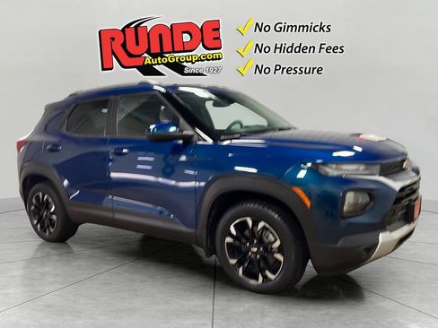Used 2021 Chevrolet TrailBlazer LT w/ Premium Seating Package AWD/4WD image 8