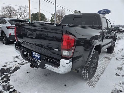 Used 2022 Toyota Tacoma SR5 image 4