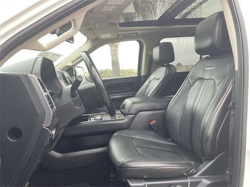 Used 2020 Ford Expedition Max Platinum image 19