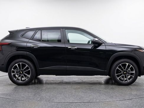 Used 2025 Chevrolet TrailBlazer LT w/ Driver Confidence Package AWD/4WD image 11