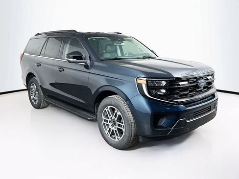 New 2026 Ford Expedition Active image 23