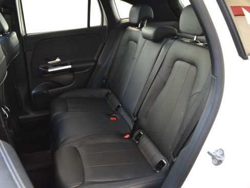 Used 2021 Mercedes-Benz GLA 250 4MATIC image 17