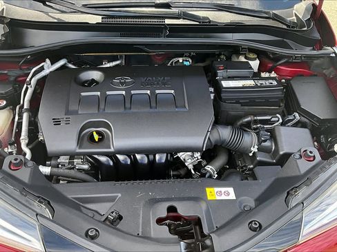 Used 2019 Toyota C-HR XLE FWD image 31