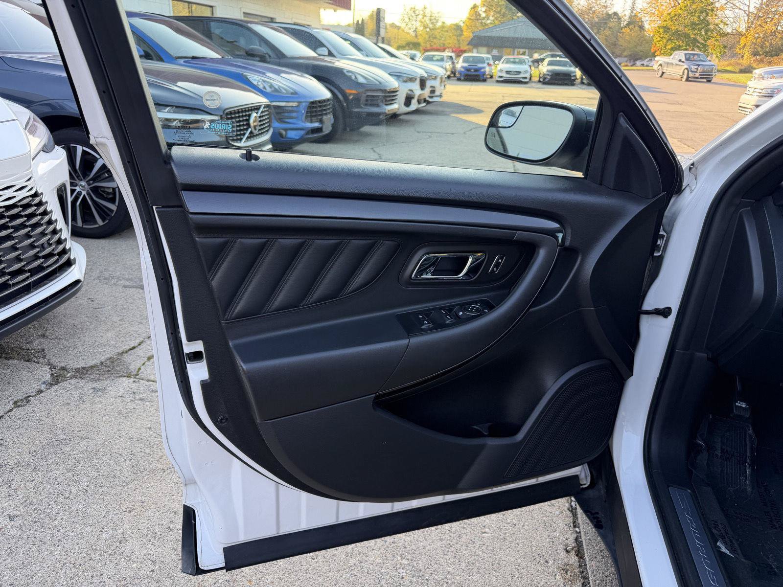 Used 2016 Ford Taurus SHO AWD/4WD image 10