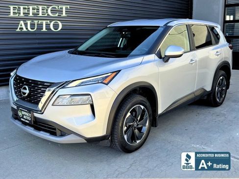 Used 2023 Nissan Rogue SV AWD/4WD image 1