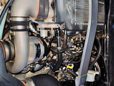Used 2010 Ford Mustang GT RWD image 16