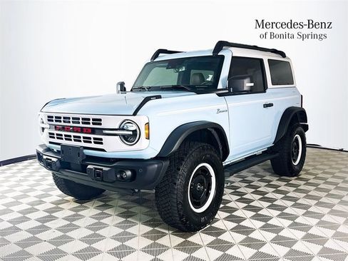 Used 2024 Ford Bronco Heritage Edition AWD/4WD image 3
