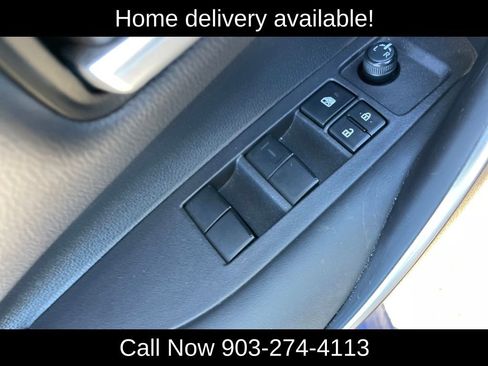 Used 2024 Toyota Corolla SE image 11