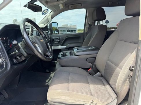 Used 2019 Chevrolet Silverado 2500 LT w/ LT Convenience Package AWD/4WD image 14