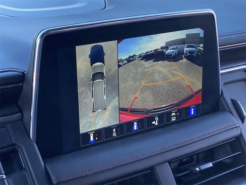 Used 2022 Chevrolet Suburban RST w/ Luxury Package image 16