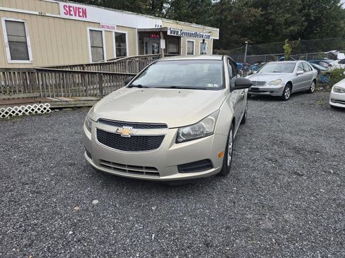 Used 2012 Chevrolet Cruze LS w/ Connectivity Package image 4
