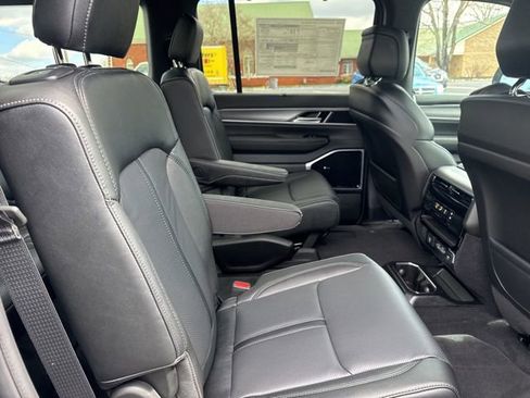 New 2026 Jeep Grand Wagoneer Limited AWD/4WD image 11