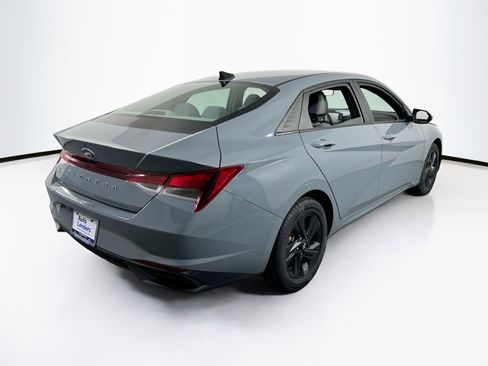 Used 2023 Hyundai Elantra SEL image 5