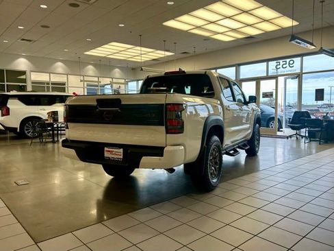 New 2026 Nissan Frontier PRO-4X w/ Pro-4x Convenience Package AWD/4WD image 5