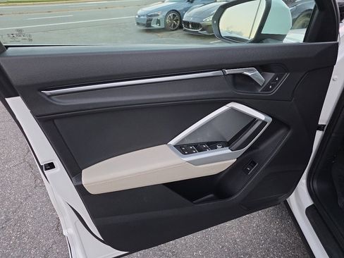 Used 2021 Audi Q3 2.0T Premium image 29