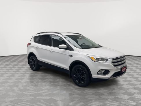 Used 2019 Ford Escape SEL image 33