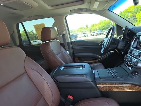 Used 2020 Chevrolet Tahoe Premier w/ Premier Plus Edition AWD/4WD image 37