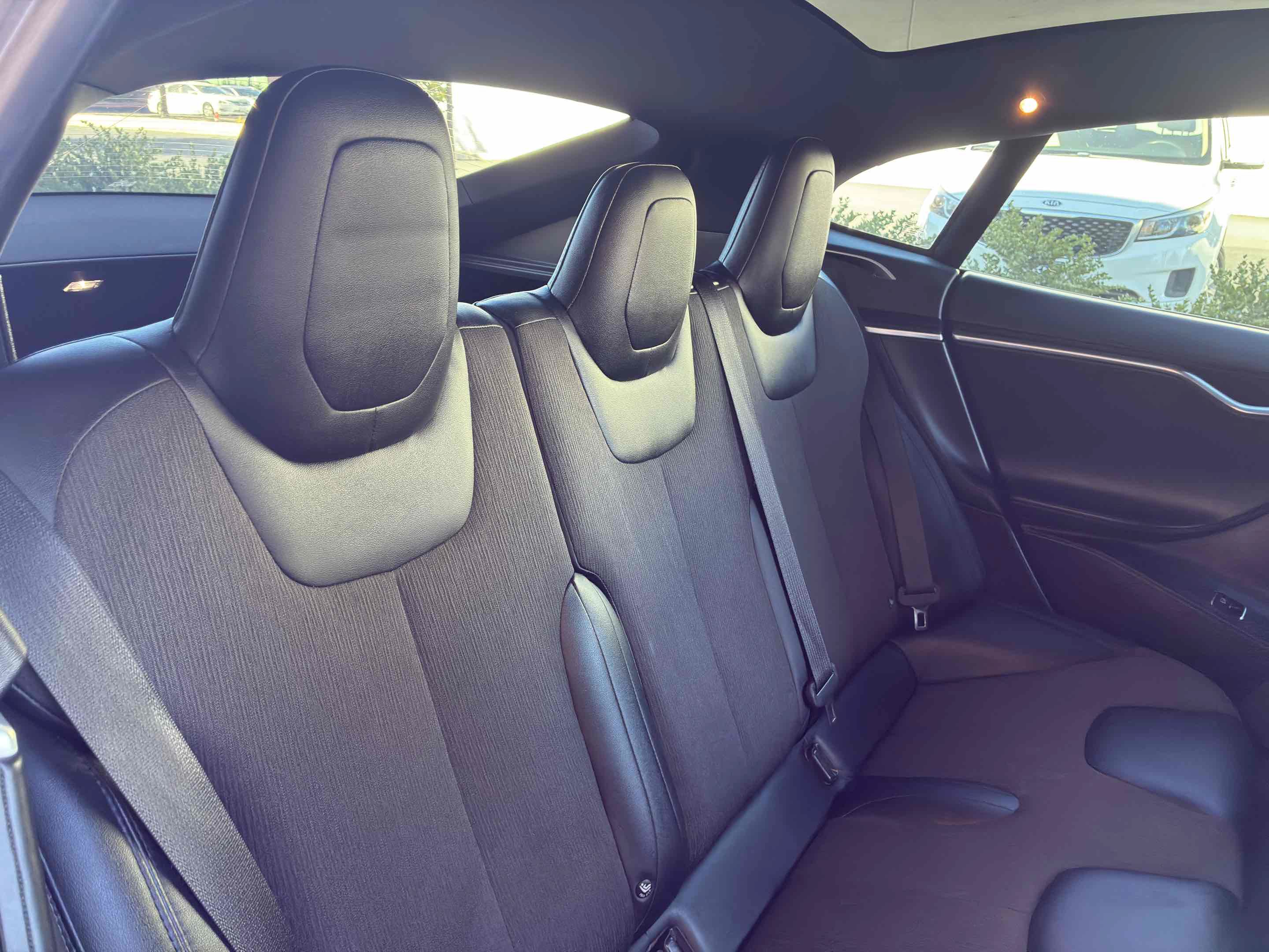 Used 2017 Tesla Model S 75 RWD image 46