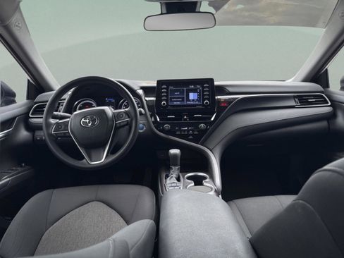 Used 2024 Toyota Camry LE image 8