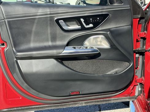 Used 2025 Mercedes-Benz E 53 AMG e 4MATIC Sedan image 25