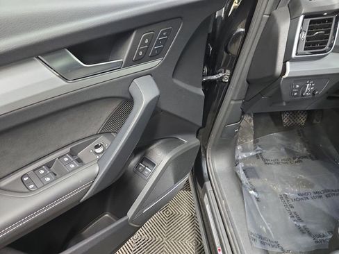 Used 2024 Audi Q5 e Premium Plus w/ Premium Plus Package AWD/4WD image 28